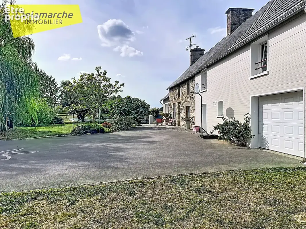 À vendre - Longère en pierres - 4 chambres - 2000m2 de terrain - Dépendance - Grandparigny (50600) - photo 12