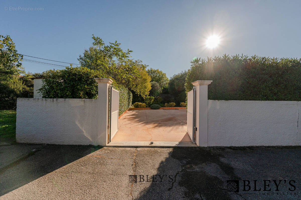 Appartement à MARSEILLE-12E