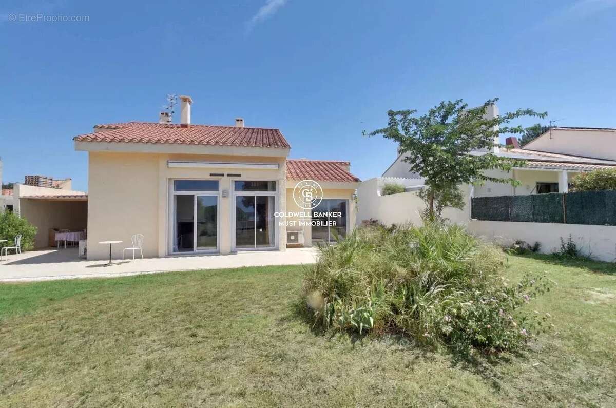 Maison à VILLENEUVE-DE-LA-RAHO