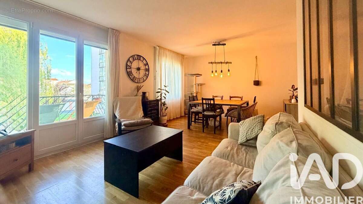 Photo 5 - Appartement à CHARNAY-LES-MACON