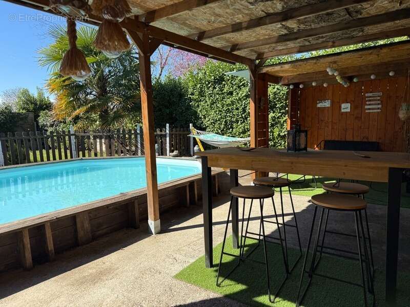 Maison à vendre 4 pièces TARBES (65) - Jardin arboré - piscine - photo 3
