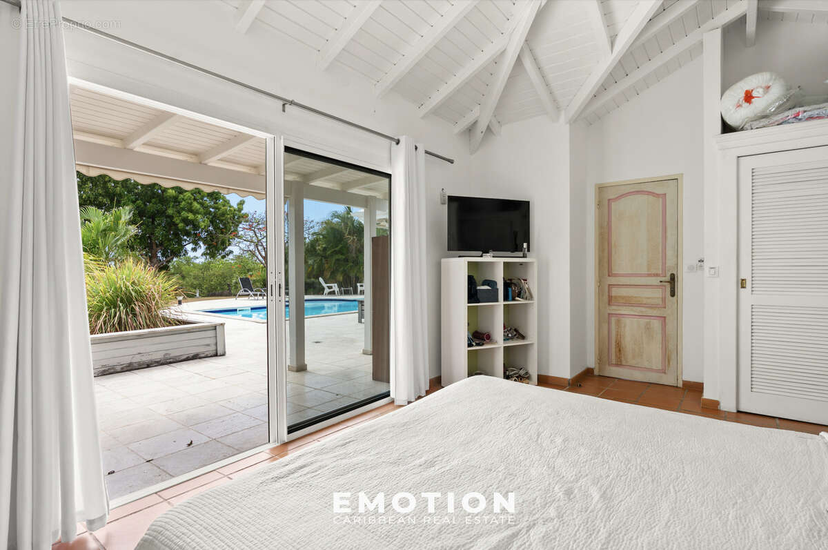 Les Terres Basses - Villa vue lagon + maison dépendante - photo 15