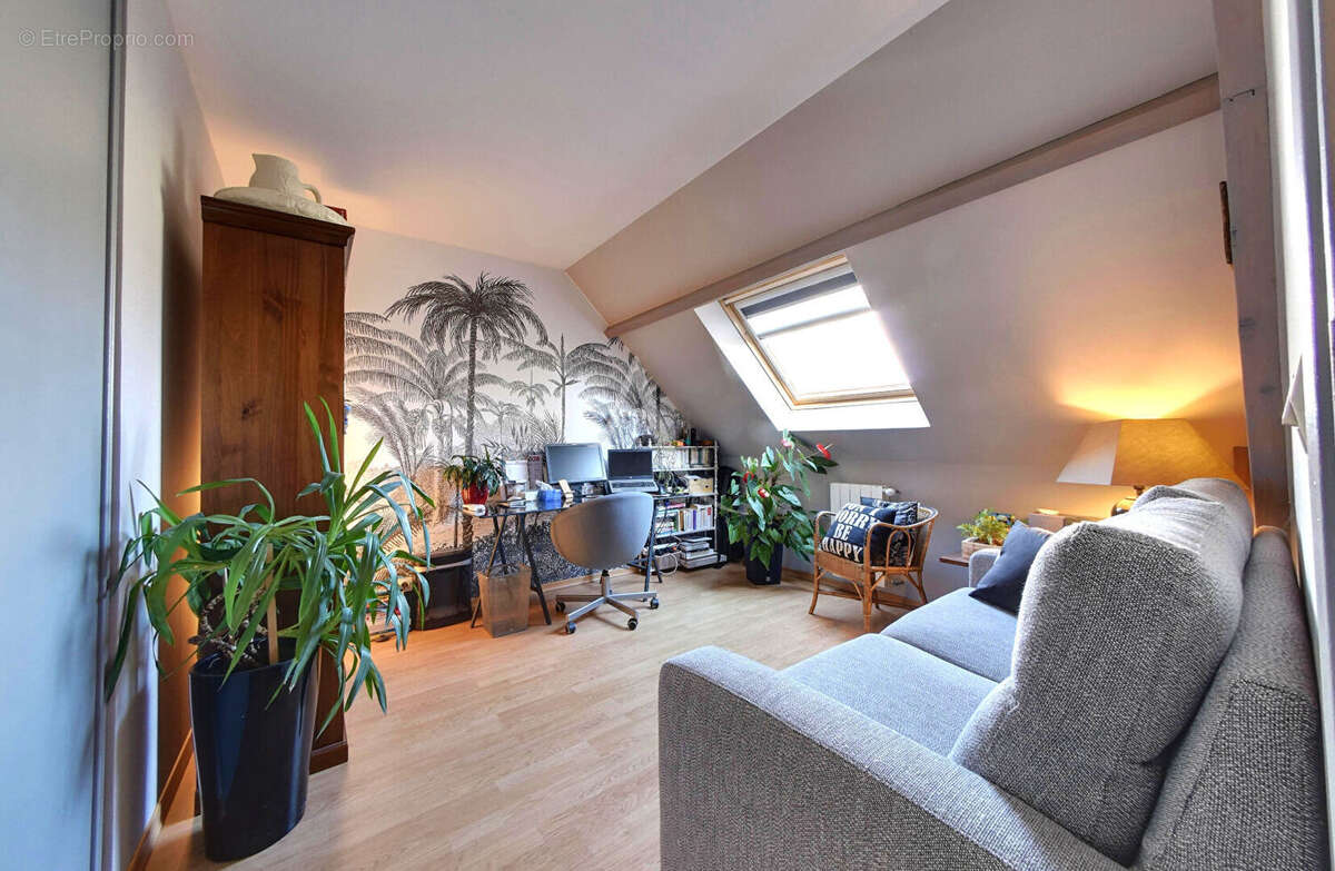 Maison à OZOIR-LA-FERRIERE