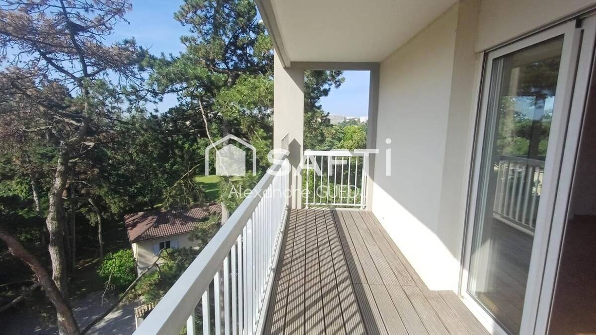 Photo 1 - Appartement à CALUIRE-ET-CUIRE