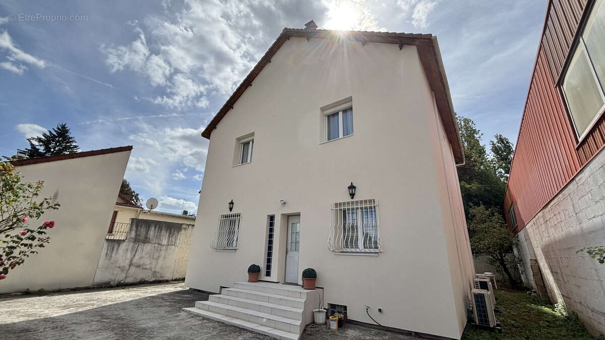 Maison à ENGHIEN-LES-BAINS