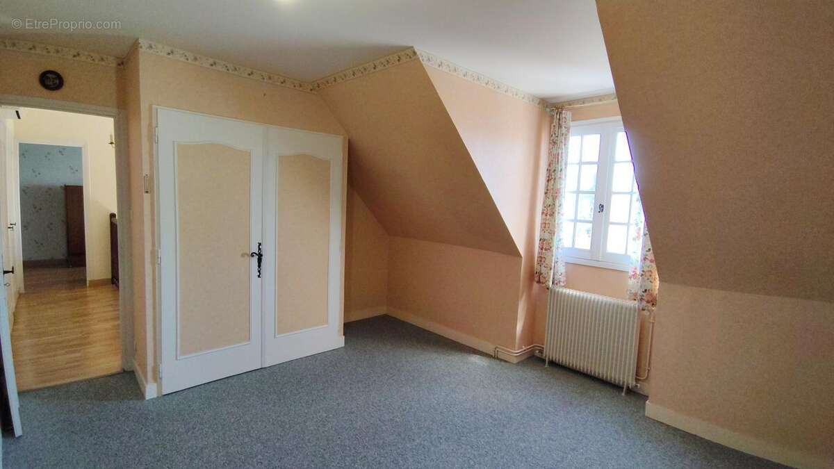 Maison à TERRASSON-LAVILLEDIEU