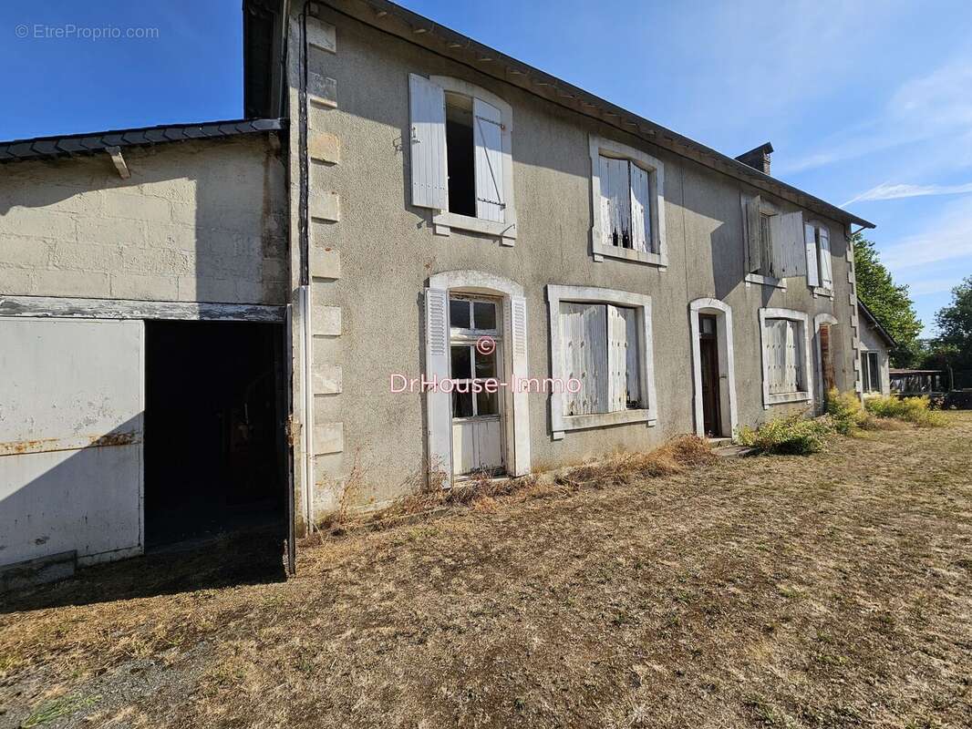 Maison 131 m² à Verruyes  - photo 2
