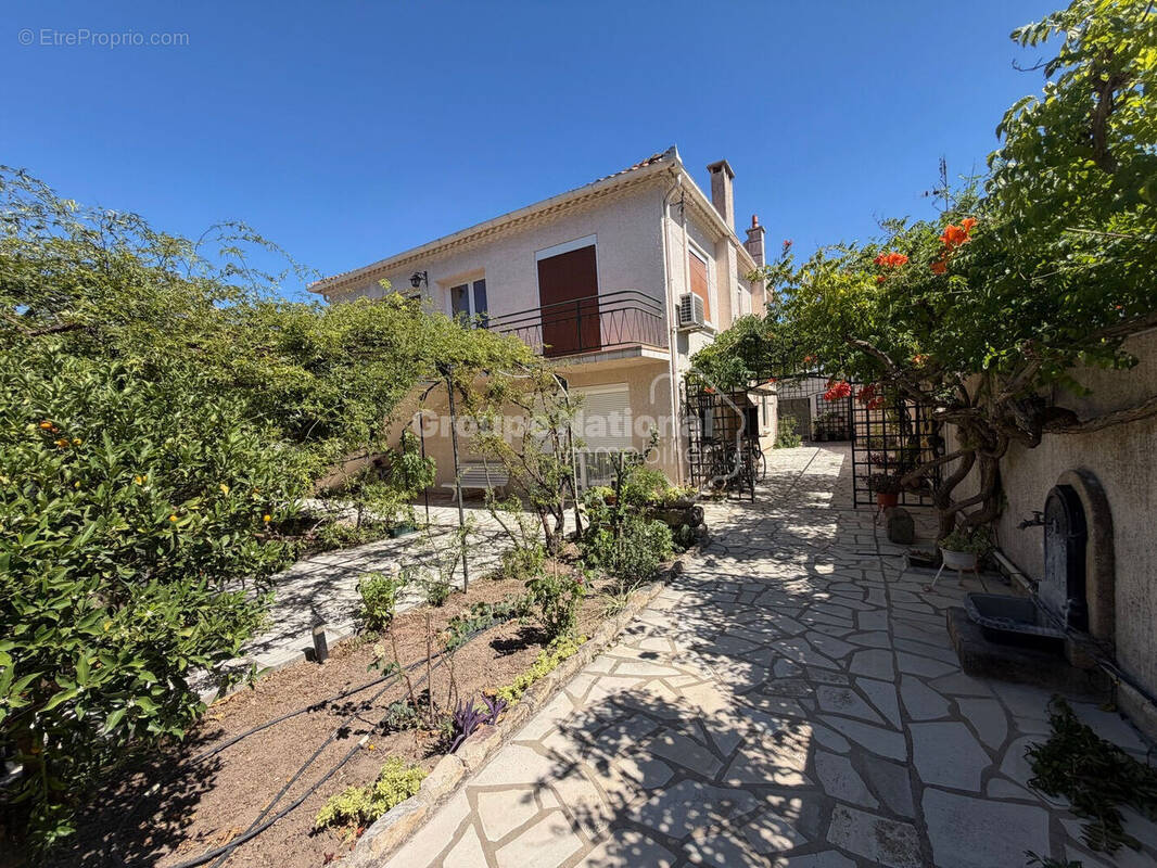 Maison à UCHAUD