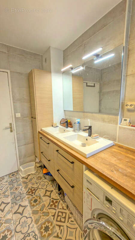 Appartement à FRESNES