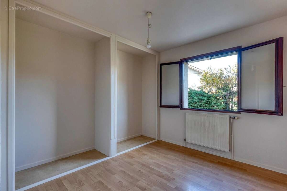 Maison à ECHIROLLES