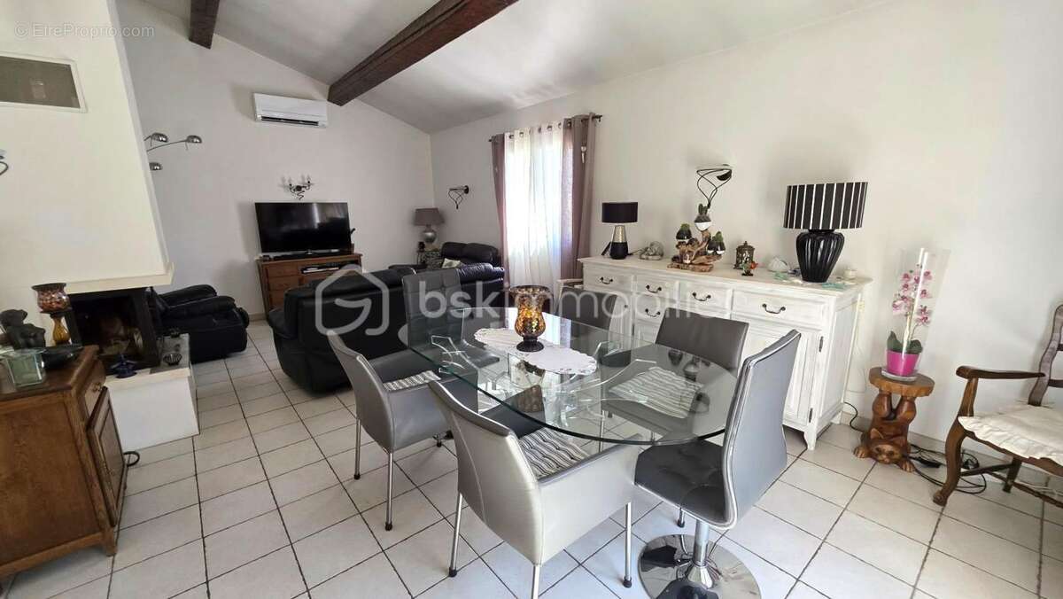 A cogolin (Var) - maison Traditionnelle 118 m² avec garage et piscine - photo 6