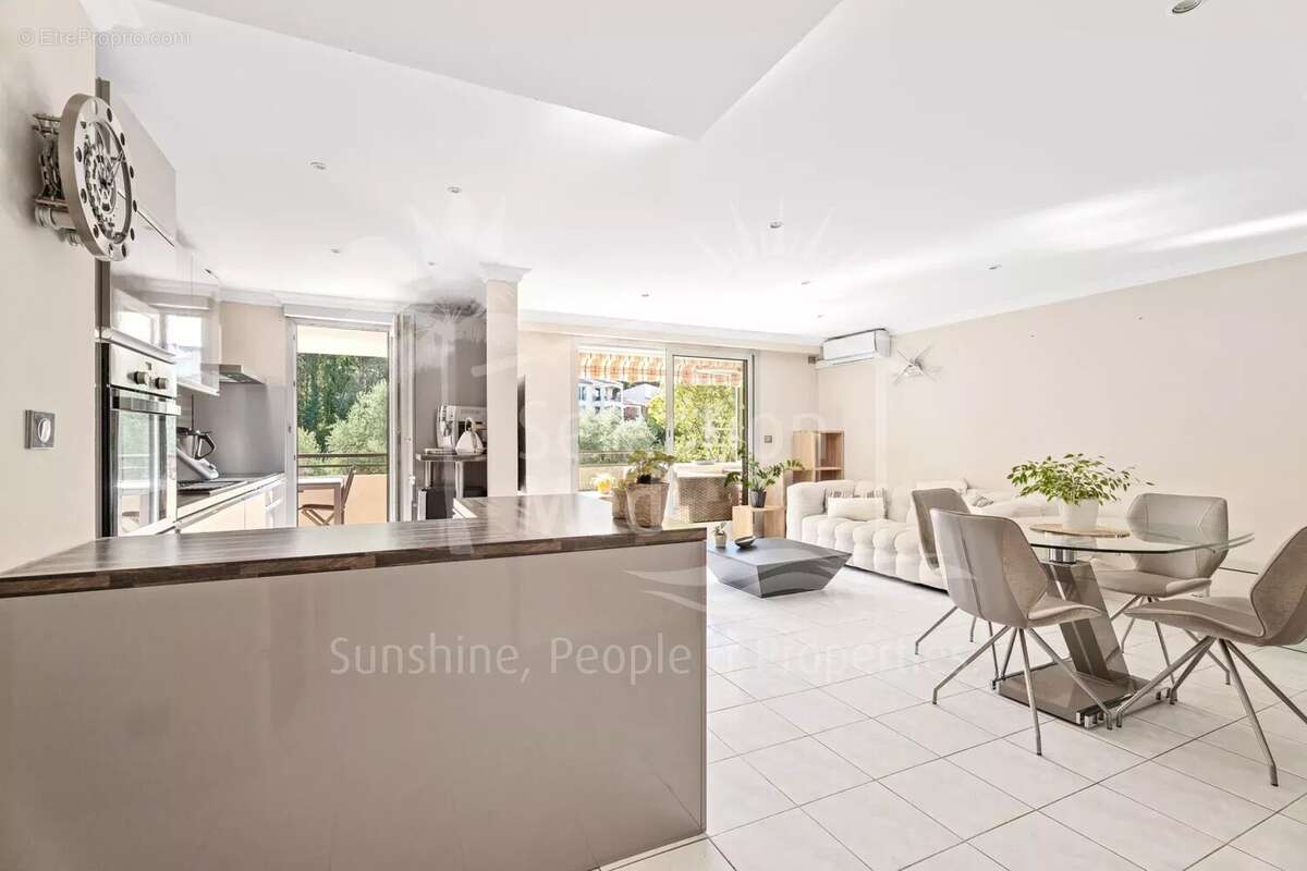 Appartement à MOUGINS