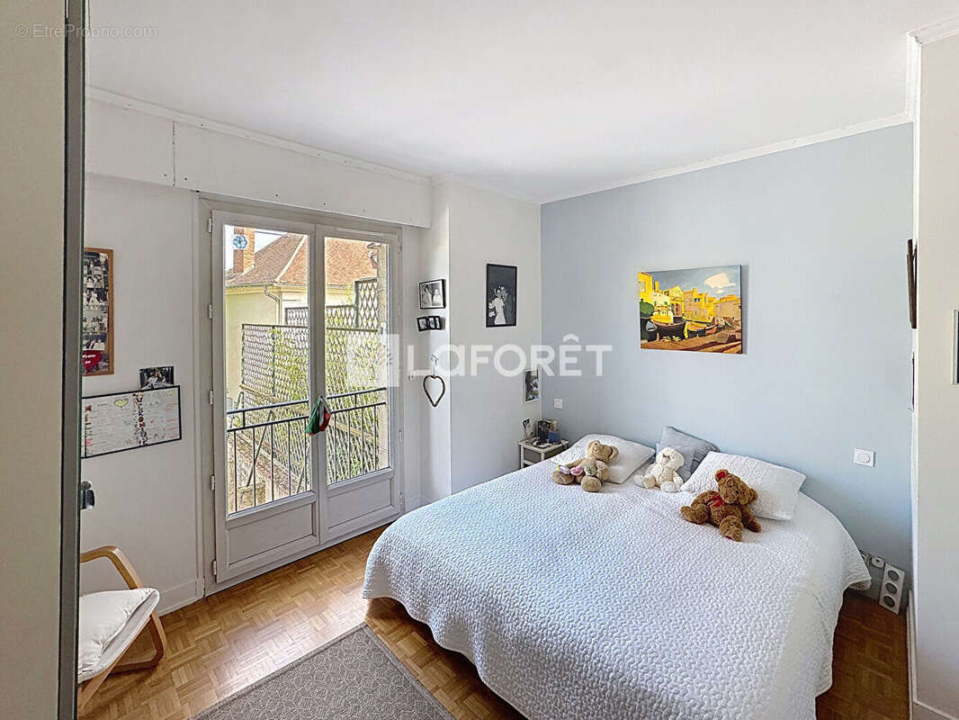 Appartement à SAINT-NOM-LA-BRETECHE