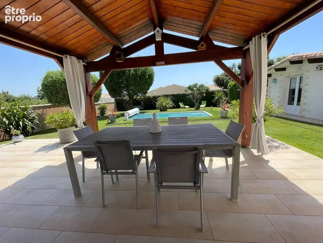 Maison Familiale de plain-pied avec piscine Soubise - photo 10