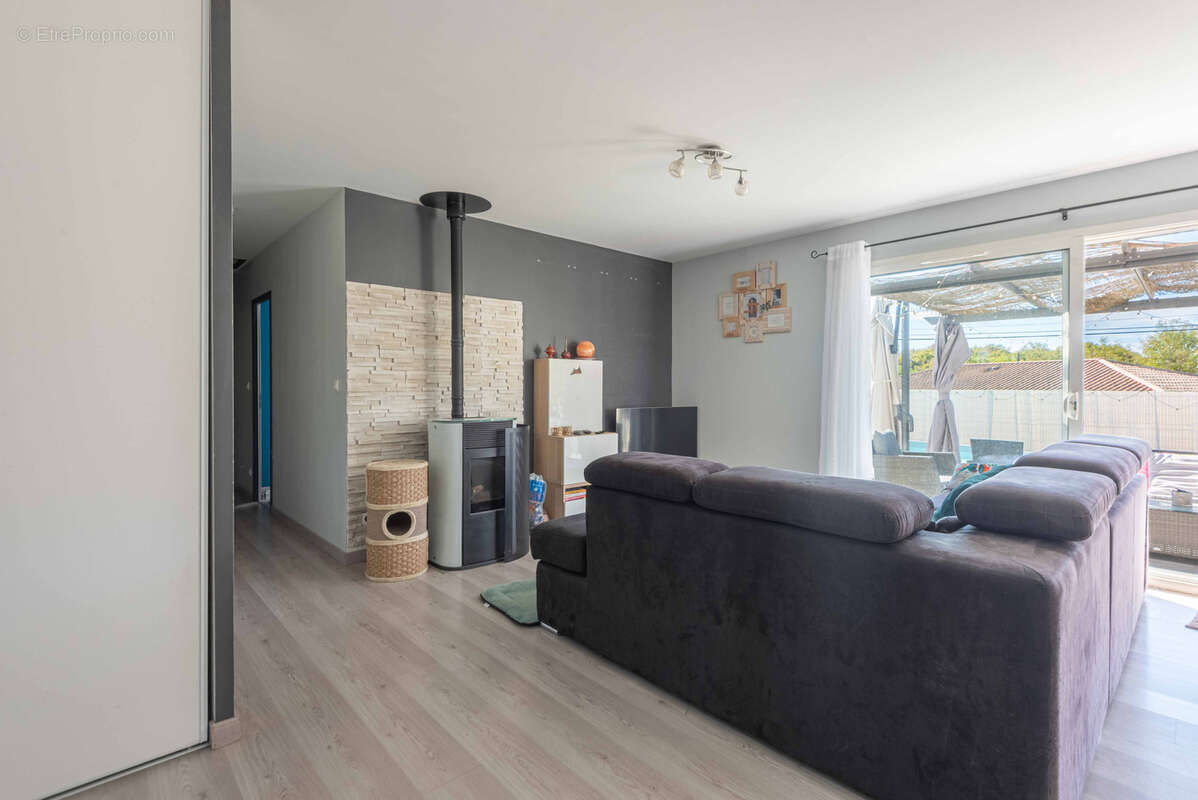 Maison à CAMBES