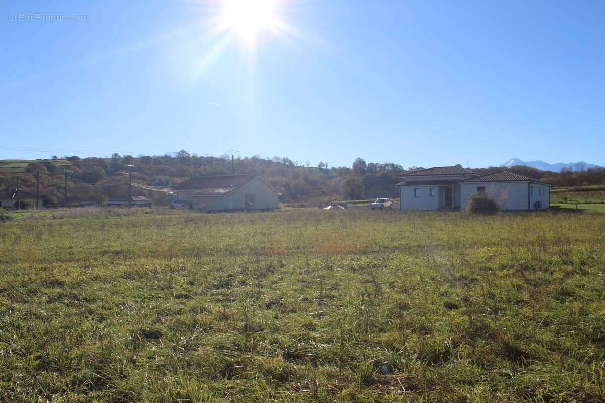 Terrain à FRECHOU-FRECHET