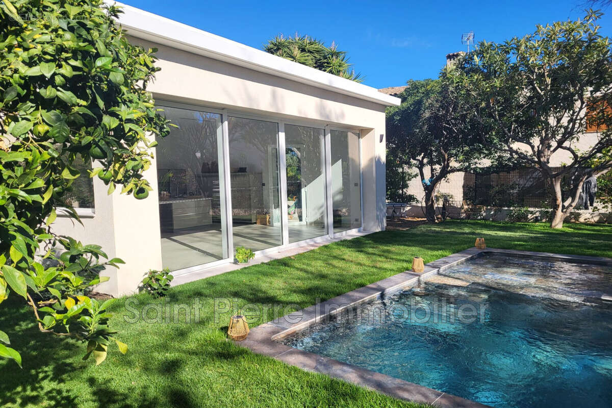 Maison à CAGNES-SUR-MER