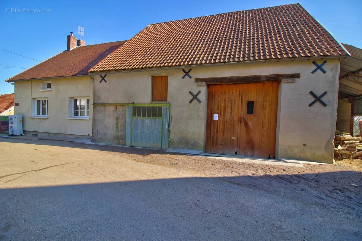 Maison à CHATELLENOT