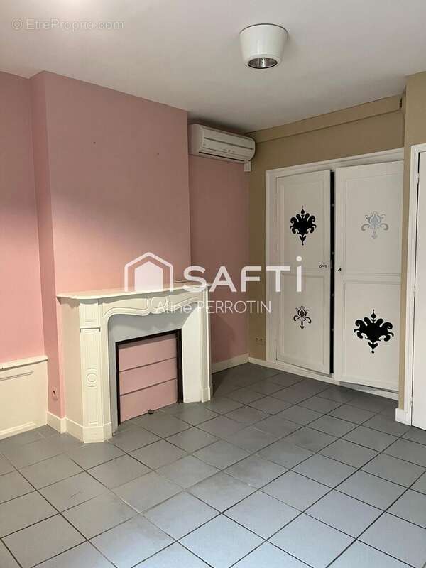 Photo 6 - Commerce à SABLE-SUR-SARTHE