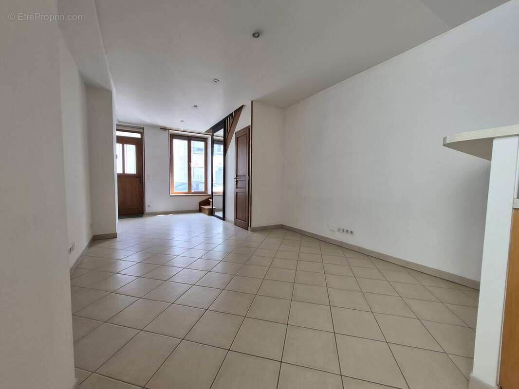 Appartement 38 m² à Saint-Arnoult-En-Yvelines  - photo 4