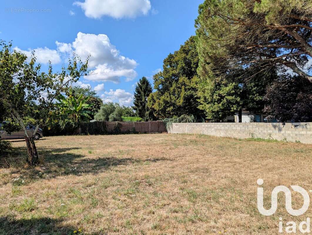 Terrain 730 m² à Gours  - photo 2