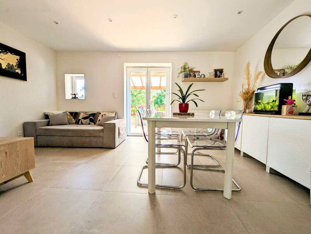 Maison à SAINTE-MARIE-SUR-OUCHE