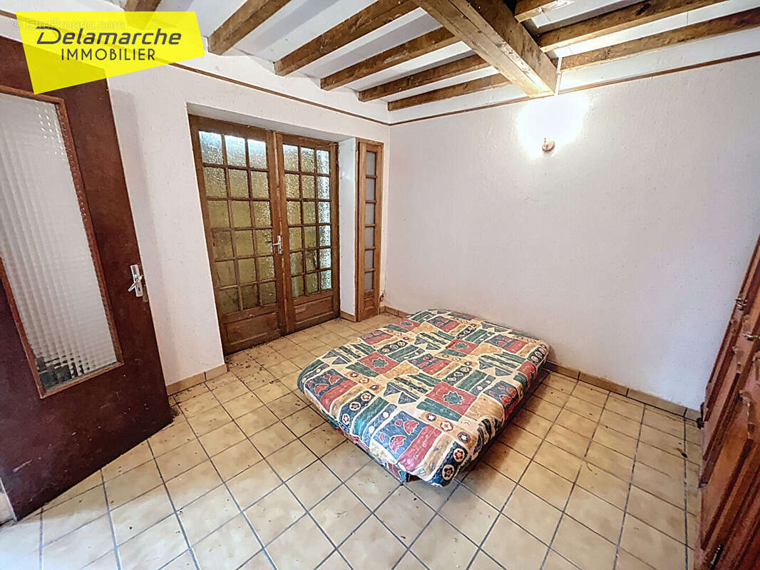 Maison à SAINT-DENIS-LE-VETU