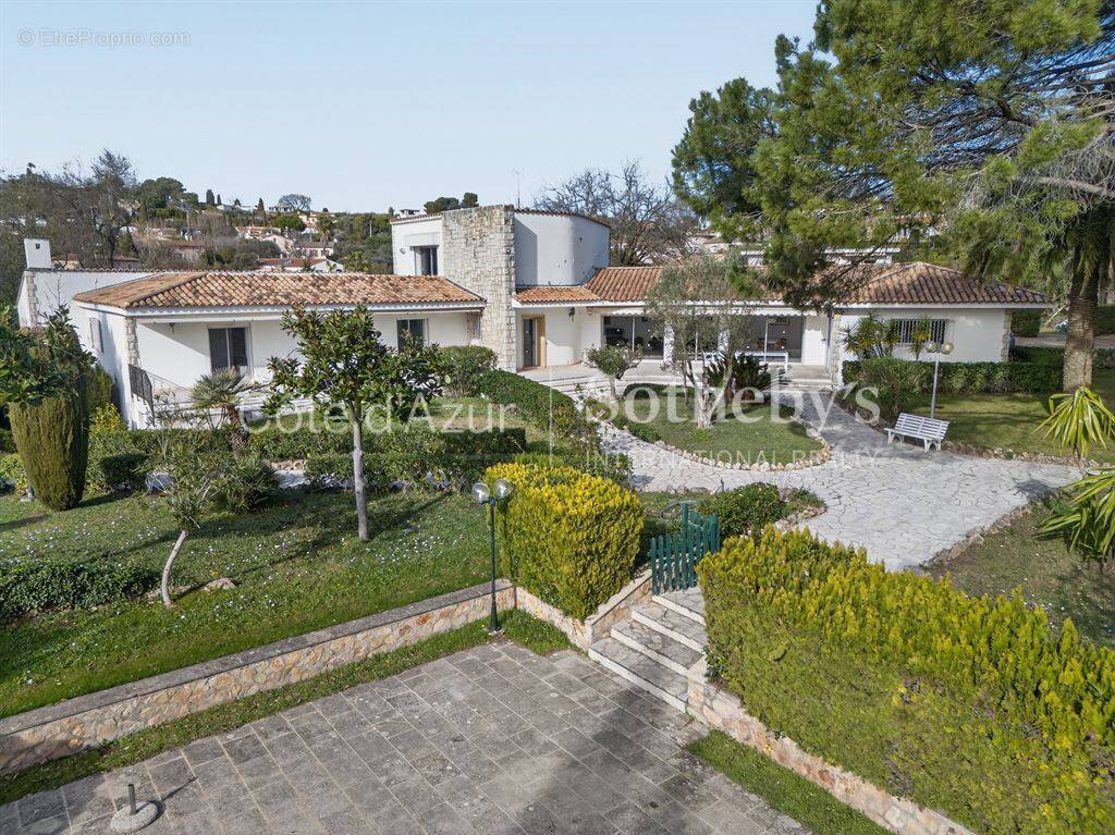 Maison à MOUGINS