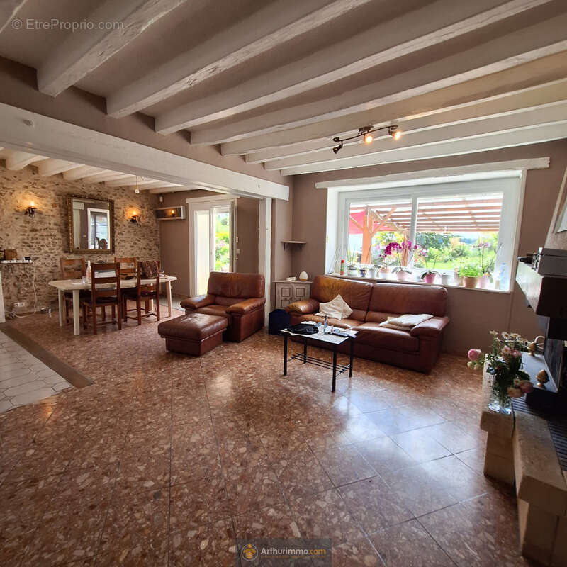 Maison à ROZAY-EN-BRIE