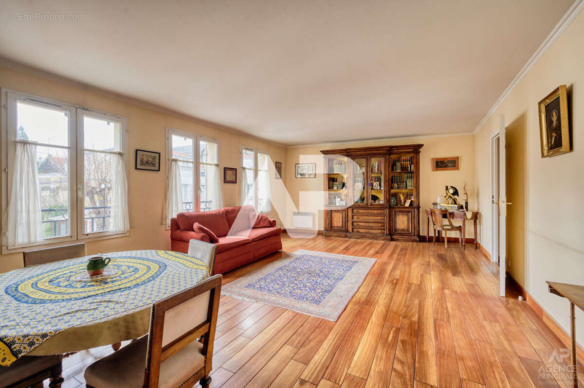 Appartement à RUEIL-MALMAISON