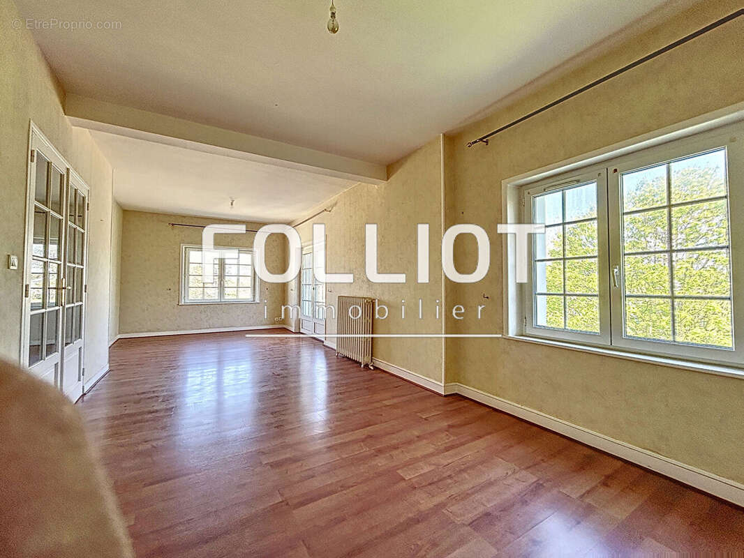 Maison à AGON-COUTAINVILLE