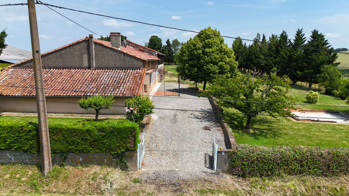 Maison à LEZAT-SUR-LEZE