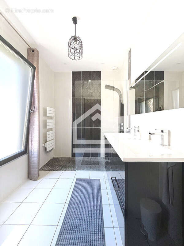 Maison à LE PIAN-MEDOC