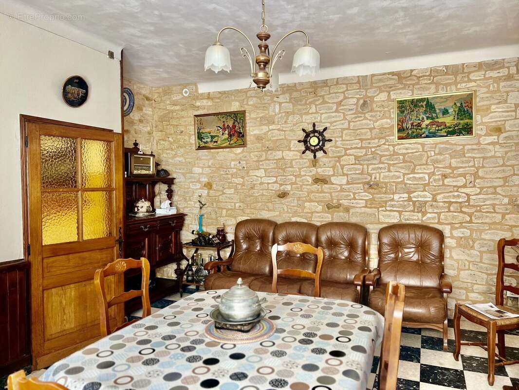 Maison à MONPAZIER