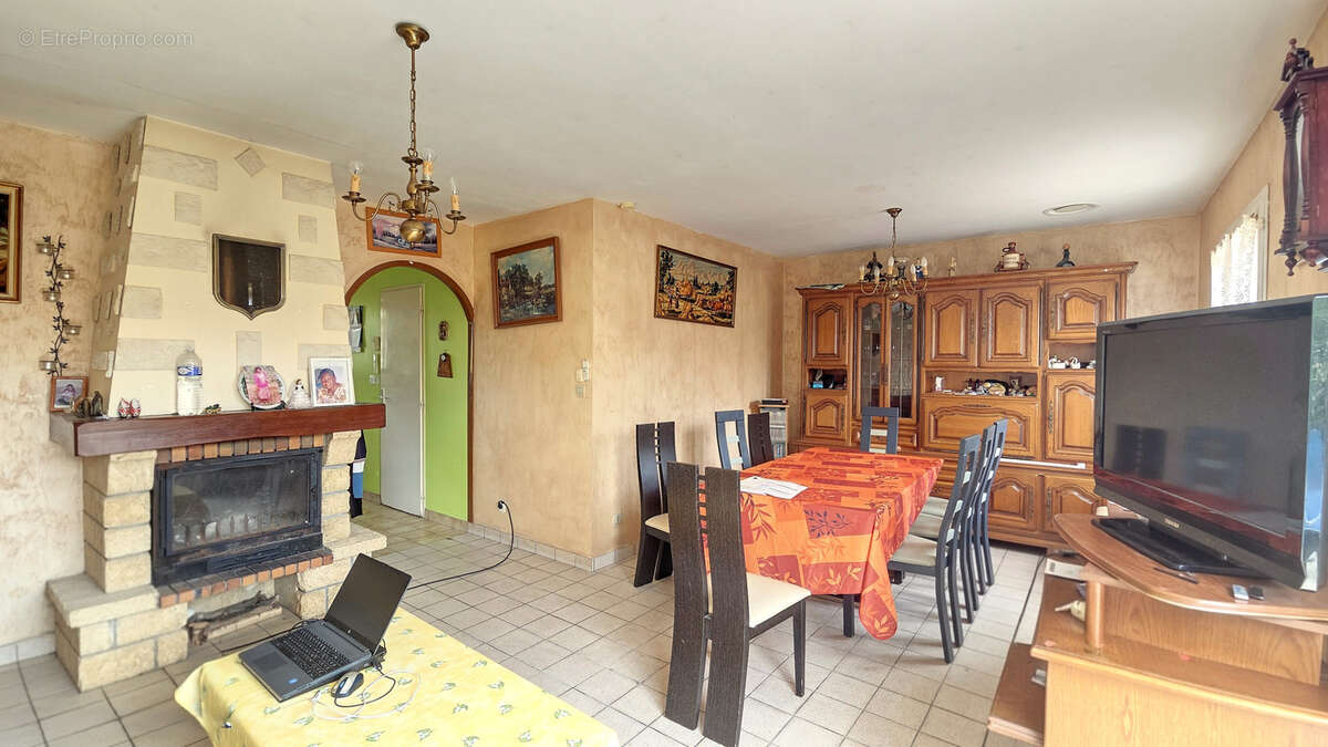 Maison à SAINT-JULIEN-DES-LANDES