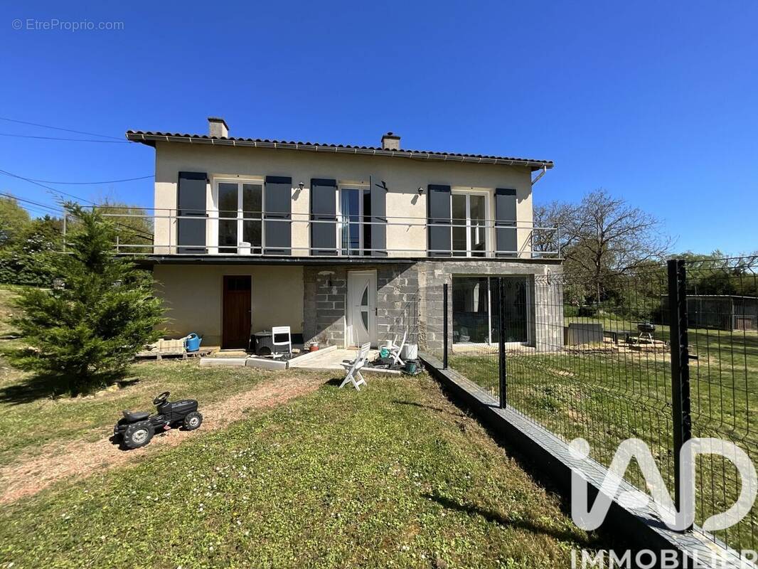 Photo 1 - Maison à GIZAY
