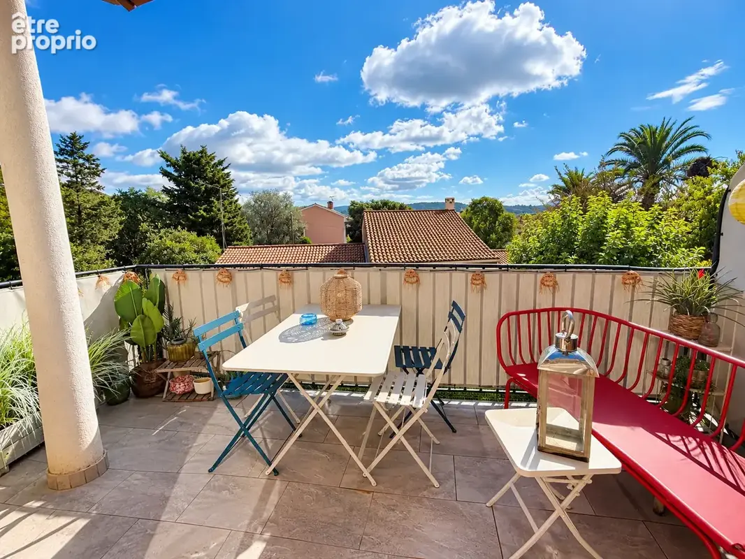 T3 73 m2, terrasse et parking - Bas Faron - photo 1