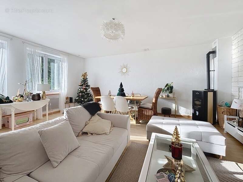 Maison à SAINT-MARCEL-BEL-ACCUEIL