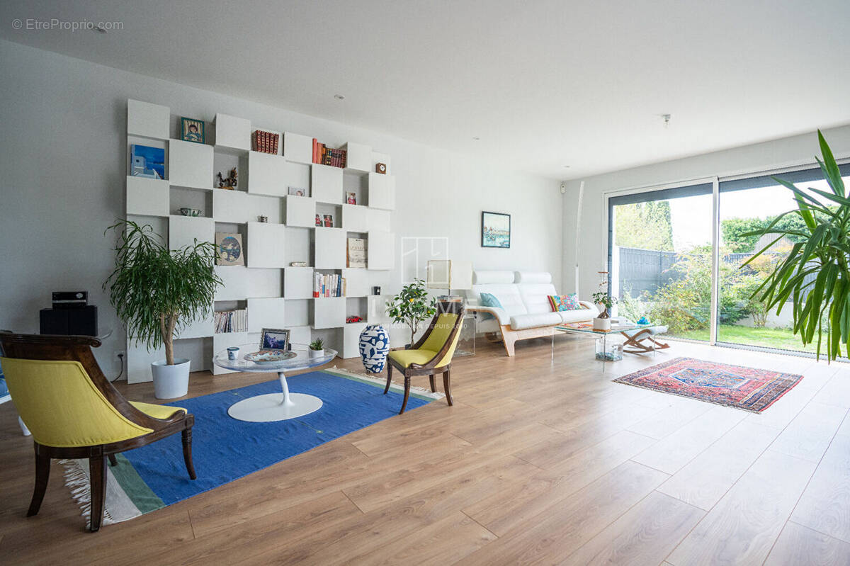 Maison à LES PONTS-DE-CE