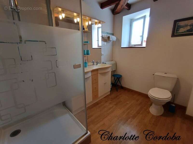 Maison à FEUGAROLLES