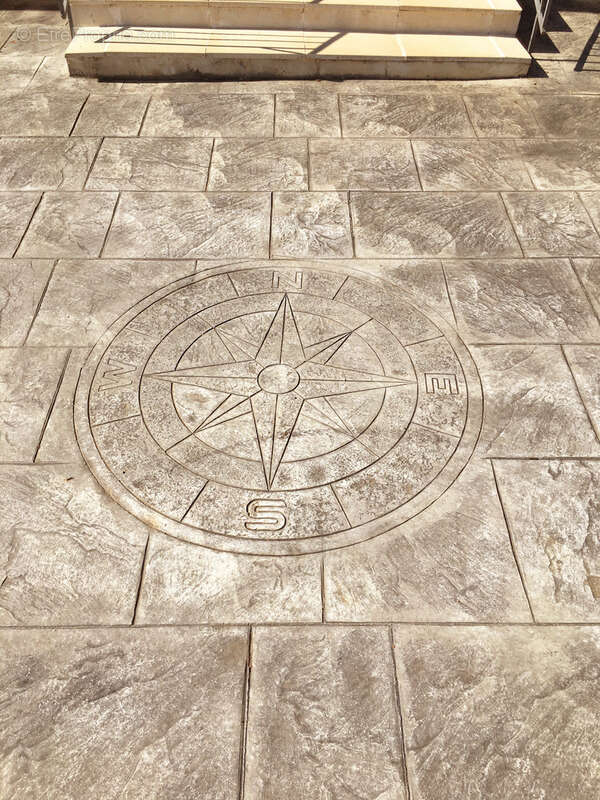 Maison à LIMOGNE-EN-QUERCY