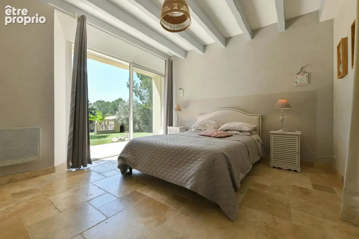 Propriété méridionale à 4.6 km d’Uzès avec piscine et spa - photo 10