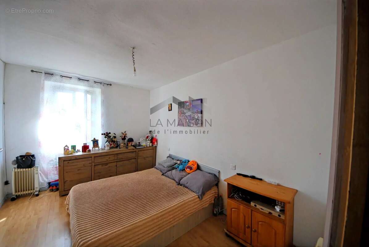 Appartement à LEVIE