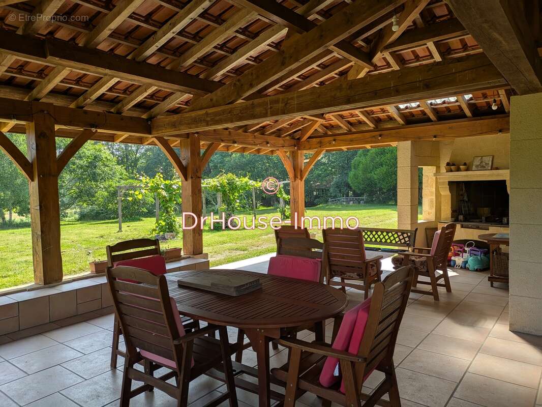 Maison à FRAYSSINET-LE-GELAT