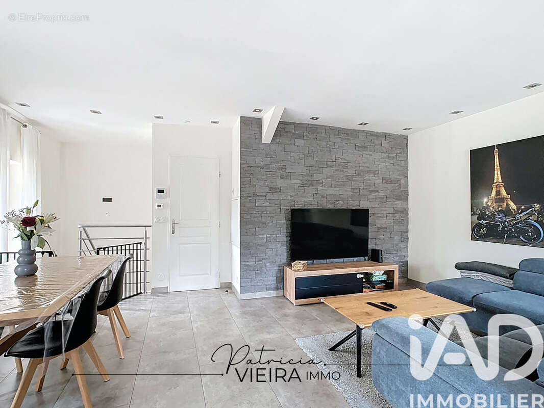 Photo 2 - Appartement à LA QUEUE-EN-BRIE