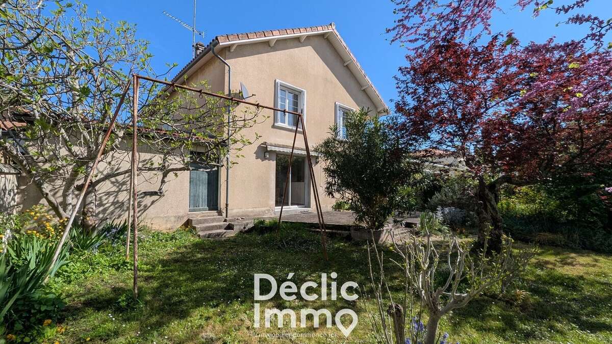 Maison 155m² 6 chambres à Angoulême - photo 12
