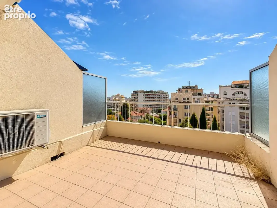 Juan les pins - appartement terrasse plein sud - photo 2