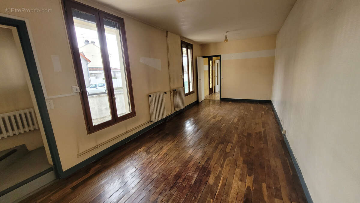 Maison à SAINT-ANDRE-LES-VERGERS