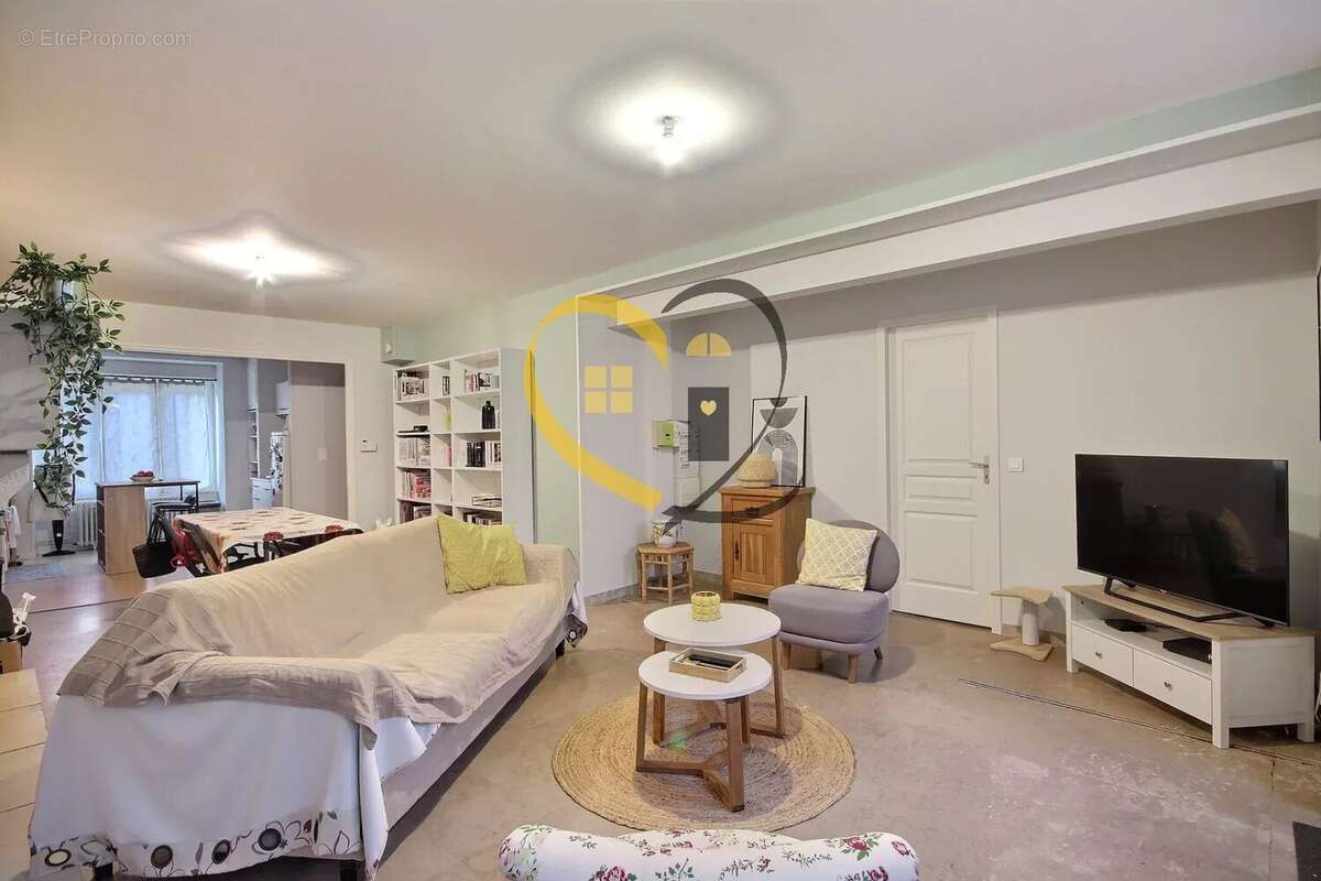 Appartement à SAINT-MARTIN-D&#039;AUXIGNY