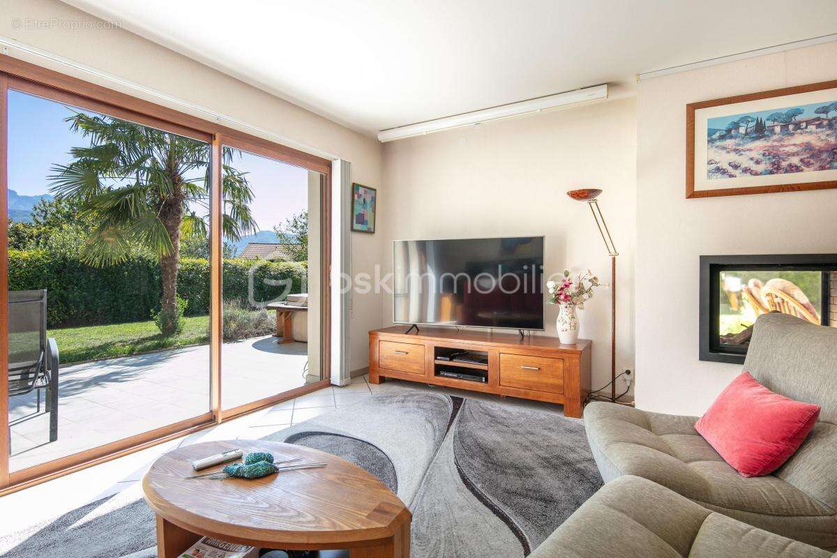 Maison à SAINT-ISMIER